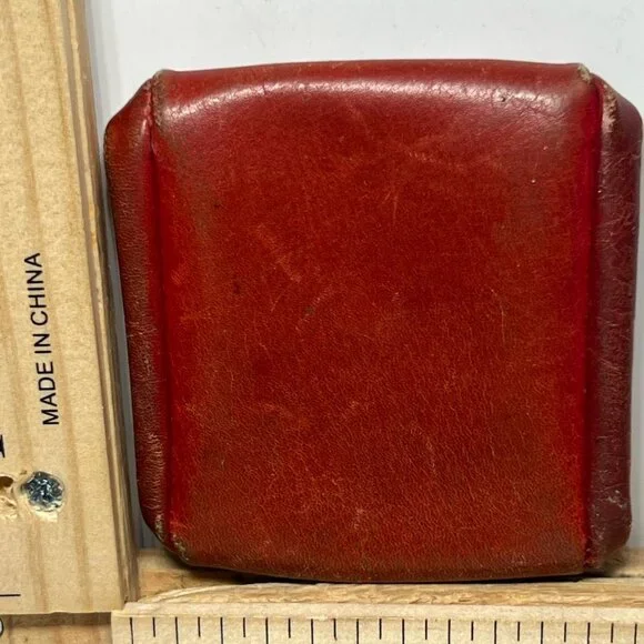 Women's Vintage Red Leather Coin Purse Accordion Change Wallet Snap Closure - Picture 2 of 3